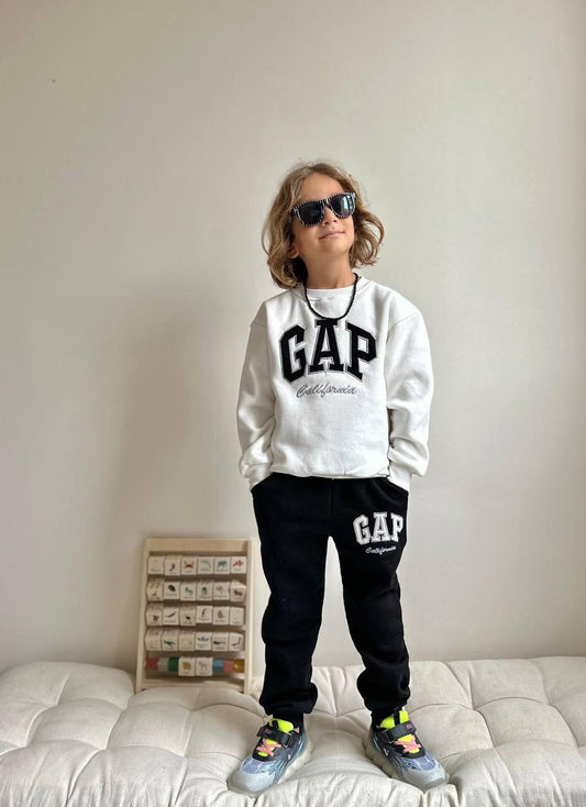 Black & White GAP California Fleece Sweatshirt and Joggers Set