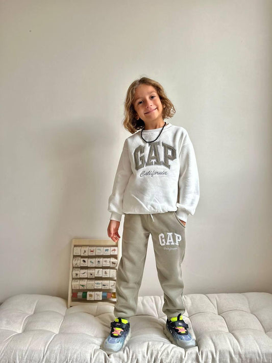 Green & White GAP California Fleece Sweatshirt and Joggers Set